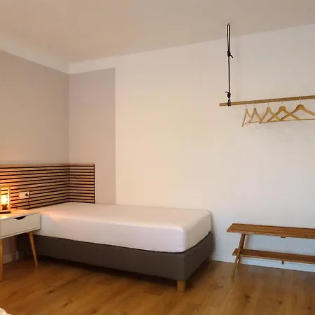 Stilvoll, Zentral, Einzigartig I Balkon I Parkplatz I Kueche Appartement *