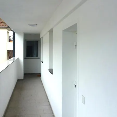 Stilvoll, Zentral, Einzigartig I Balkon I Parkplatz I Küche Apartamento